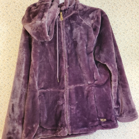 Fleece - Picture 1 of 2